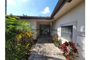 10670 SW 26th Ct, Davie, FL 33328 Sold 03/13/24