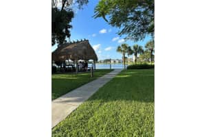 203 Lake Pointe Dr 104, Oakland Park, FL 33309 Sold 11/17/23