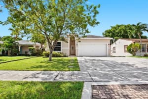 721 SW 4th St, Dania Beach, FL 33004 Sold 11/22/23