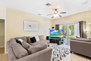 721 SW 4th St, Dania Beach, FL 33004 Sold 11/22/23