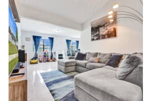 8121 NW 72nd Ave, Tamarac, FL 33321 Sold 10/10/23