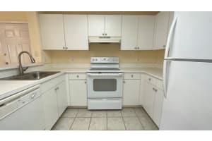 2015 SE 10th Ave 108, Fort Lauderdale, FL 33316 Sold 11/20/23