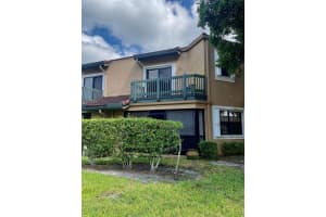 8871 W Sunrise Blvd 42-B, Plantation, FL 33322 Sold 02/16/24
