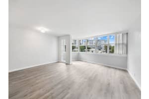 3200 NE 29th St 201, Fort Lauderdale, FL 33308 Sold 12/15/23