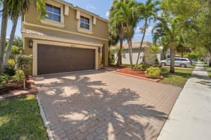 5272 SW 158th Ave, Miramar, FL 33027 Sold 02/08/24