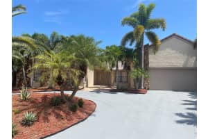137 SW 100th Ter, Coral Springs, FL 33071 Sold 12/04/23
