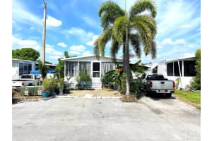 5627 Lagoon Dr, Fort Lauderdale