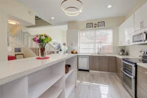 622 SW 147th Ter, Pembroke Pines, FL 33027 Sold 05/02/24