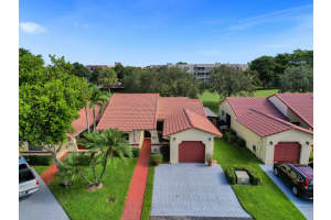 9565 Toledo Ln 9565, Davie, FL 33324 Sold 12/14/23