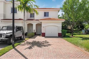 3558 NW 29th Ct, Lauderdale Lakes, FL 33311 Sold 10/13/23