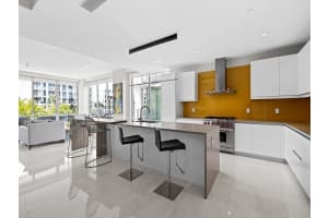 21 Isle Of Venice Dr 202, Fort Lauderdale, FL 33301 Sold 05/02/24