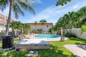 5555 N Ocean Blvd 39, Lauderdale By The Sea, FL 33308 Sold 12/01/23