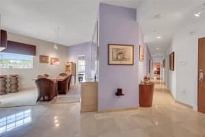 25 Hendricks Isle 205, Fort Lauderdale, FL 33301 Sold 03/15/24