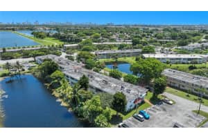 175 NE 203rd Ter 1, Miami Gardens, FL 33179 Sold 10/31/23