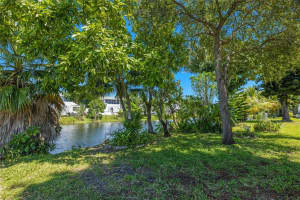 175 NE 203rd Ter 1, Miami Gardens, FL 33179 Sold 10/31/23