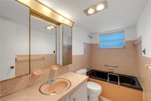 175 NE 203rd Ter 1, Miami Gardens, FL 33179 Sold 10/31/23