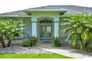 2600 SW River Shore Dr, Port St Lucie, FL 34984 Sold 12/26/23