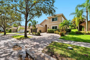 1610 Newport Ln, Weston, FL 33326 Sold 12/01/23
