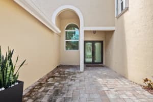 1610 Newport Ln, Weston, FL 33326 Sold 12/01/23