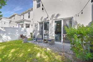 4913 NW 48th Ter, Tamarac, FL 33319 Sold 10/18/23