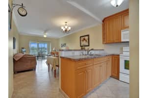 5041 W Oakland Park Blvd 304, Lauderdale Lakes, FL 33313 Sold 11/21/23