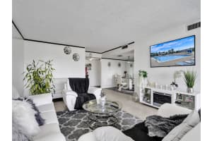 18041 Biscayne Blvd 301-4, Aventura, FL 33160 Sold 11/30/23