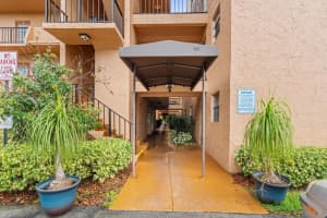 3048 E Sunrise Lakes Dr 215, Sunrise, FL 33322 Sold 10/27/23