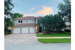 8264 S Lake Forest Dr, Davie, FL 33328 Sold 01/16/24