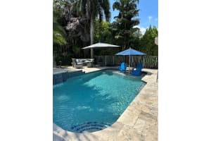 8264 S Lake Forest Dr, Davie, FL 33328 Sold 01/16/24