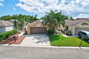 3760 NW 20th St, Coconut Creek, FL 33066 Sold 04/16/24