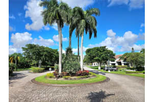 701 Lyons Rd 13-105, Coconut Creek, FL 33063 Sold 12/01/23