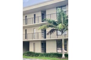 16 Royal Palm Way 205, Boca Raton, FL 33432 Sold 12/21/23