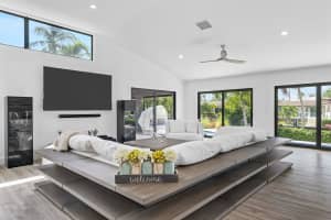 4231 NE 24th Avenue, Lighthouse Point, FL 33064 Sold 12/29/23