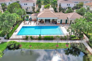 708 SW 1st Ter 708, Pompano Beach, FL 33060 Sold 11/01/23