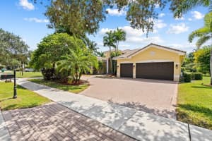 10758 Garden Ridge Ct, Davie, FL 33328 Sold 10/31/23