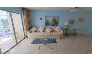 3000 NE 16th Ave 313, Oakland Park, FL 33334 Sold 10/27/23