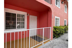 5820 W 18th Lane 102, Hialeah, FL 33012 Sold 10/31/23