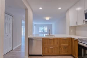 351 Cambridge Rd 206, Hollywood, FL 33024 Sold 11/20/23