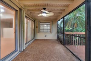 1550 Riverwood Ln, Coral Springs, FL 33071 Sold 10/16/23