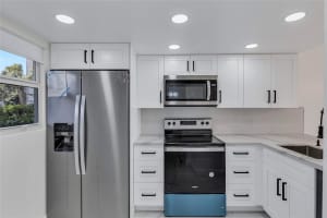 118 ROYAL PARK DR 1B, Oakland Park, FL 33309 Sold 11/14/23
