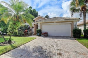7698 Las Cruces Ct, Boynton Beach, FL 33437 Sold 10/19/23
