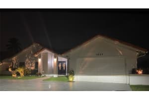 1029 NW 99th Ave, Plantation, FL 33322 Sold 11/16/23