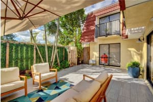 9981 SW 6th Ct 9981, Plantation, FL 33324 Sold 11/02/23