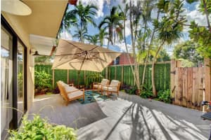 9981 SW 6th Ct 9981, Plantation, FL 33324 Sold 11/02/23