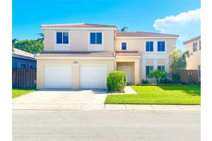 10760 SW 14TH CT, Davie, FL 33324 Sold 11/30/23