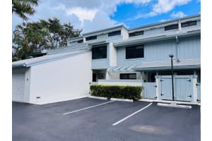 7840 SW 86th St 22, Miami, FL 33143 Sold 10/30/23