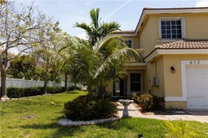 612 Alejandro Lane, Greenacres, FL 33413 Sold 10/06/23