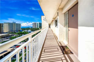 299 N Riverside Dr PH-3, Pompano Beach, FL 33062 Sold 12/12/23
