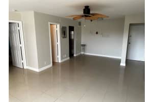105 S Riverside Dr, Pompano Beach, FL 33062 - MLS#F10401833