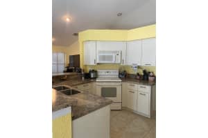 1037 SW 149th Ln, Sunrise, FL 33326 Sold 11/15/23